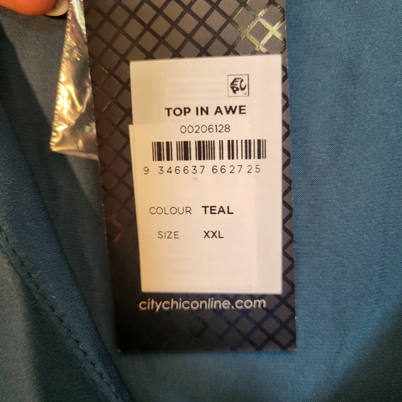 City Chic Plus Top in Awe Size XXL/24 color: teal - Picture 6 of 10